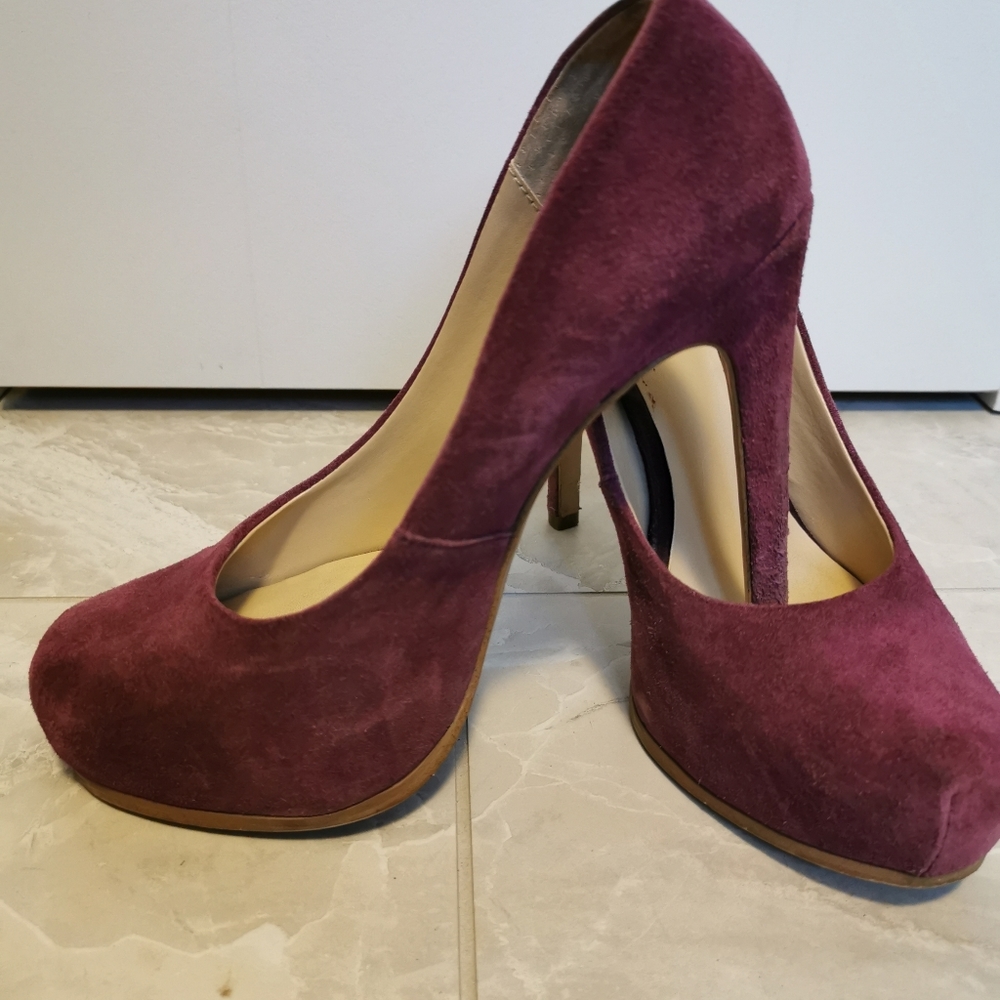Kelsi Dagger Linzy suede heels